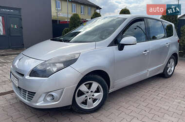 Минивэн Renault Grand Scenic 2010 в Долине