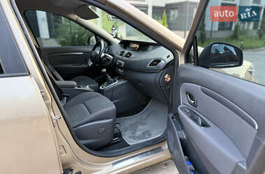 Минивэн Renault Grand Scenic 2015 в 