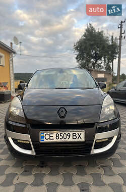 Минивэн Renault Grand Scenic 2010 в 