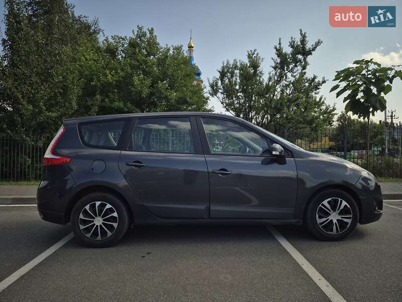 Минивэн Renault Grand Scenic 2010 в Вишневом
