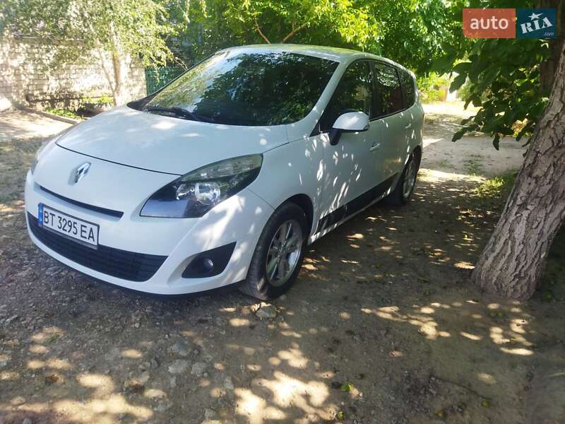 Мінівен Renault Grand Scenic 2010 в Херсоні фото 18 Мінівен Renault Grand Scenic 2010 в Херсоні