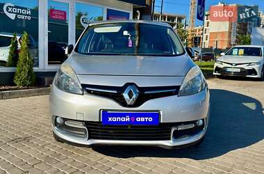 Минивэн Renault Grand Scenic 2015 в 
