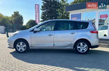 Минивэн Renault Grand Scenic 2015 в 