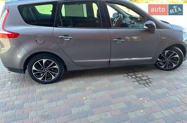 Минивэн Renault Grand Scenic 2016 в 