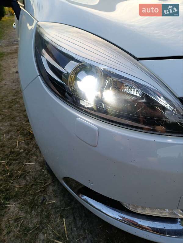 Мінівен Renault Grand Scenic 2015 в Пустомитах