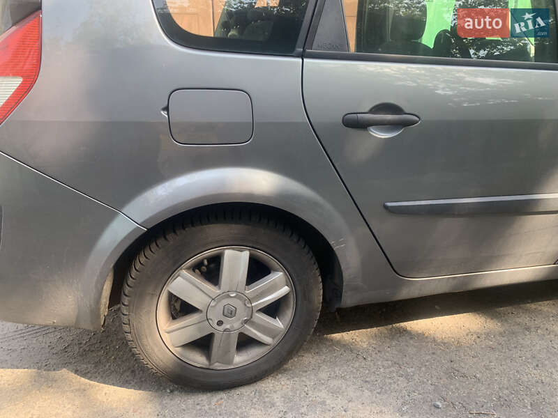 Минивэн Renault Grand Scenic 2005 в Киеве