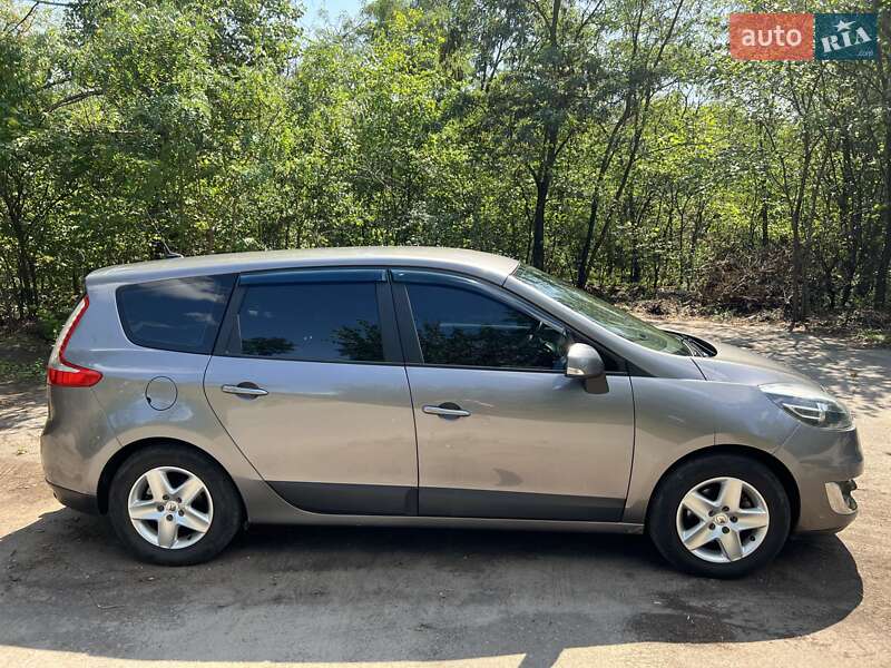 Минивэн Renault Grand Scenic 2012 в Кременчуге