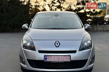 Минивэн Renault Grand Scenic 2012 в 