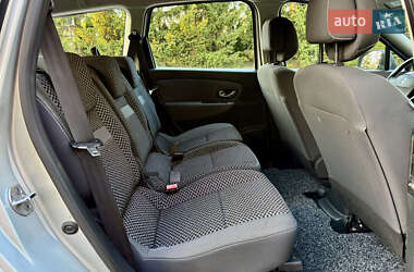 Минивэн Renault Grand Scenic 2012 в 