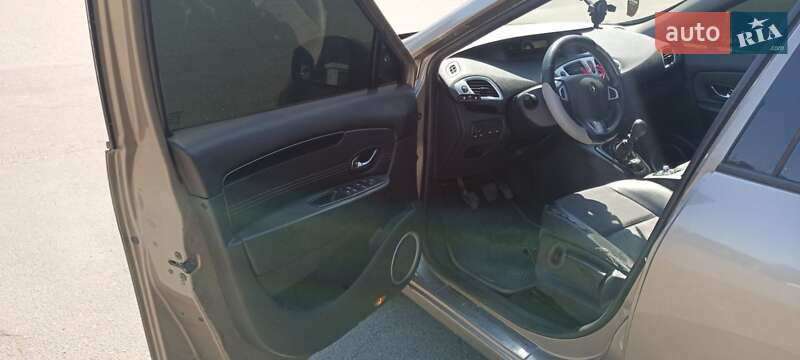 Мінівен Renault Grand Scenic 2011 в Одесі фото 23 Мінівен Renault Grand Scenic 2011 в Одесі