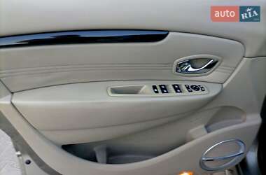 Минивэн Renault Grand Scenic 2011 в 