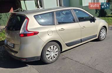 Минивэн Renault Grand Scenic 2009 в 