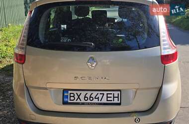 Минивэн Renault Grand Scenic 2009 в 