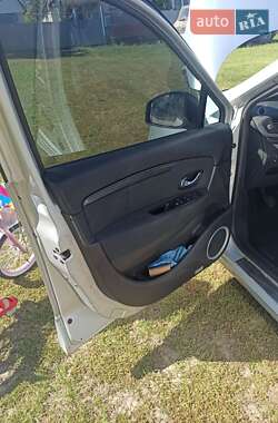 Мінівен Renault Grand Scenic 2009 в 