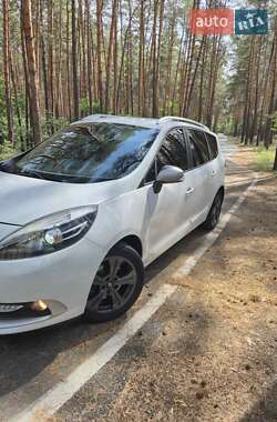 Минивэн Renault Grand Scenic 2013 в 