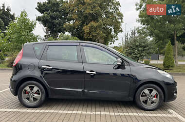Минивэн Renault Grand Scenic 2010 в 