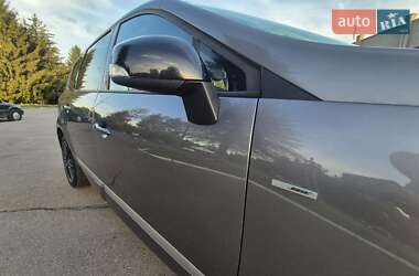 Минивэн Renault Grand Scenic 2015 в 