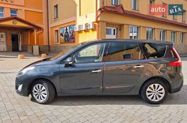Минивэн Renault Grand Scenic 2010 в 