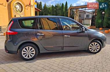 Минивэн Renault Grand Scenic 2010 в 