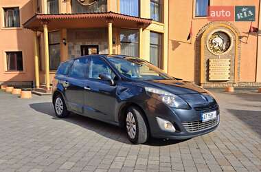 Минивэн Renault Grand Scenic 2010 в 
