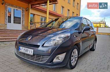 Минивэн Renault Grand Scenic 2010 в 