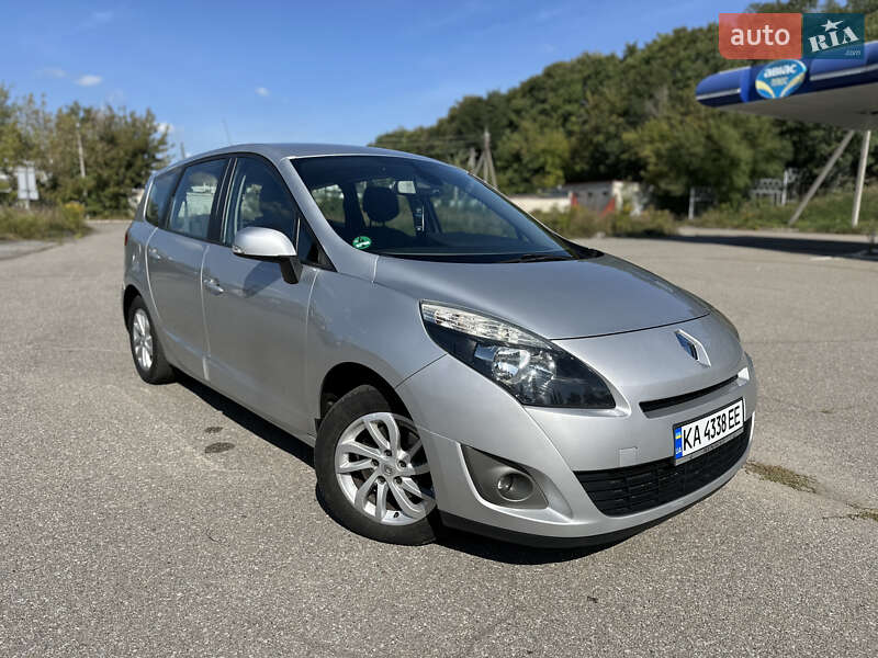 Renault Grand Scenic 2011