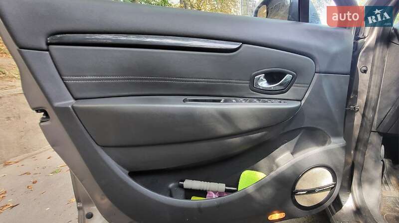 Минивэн Renault Grand Scenic 2016 в Киеве