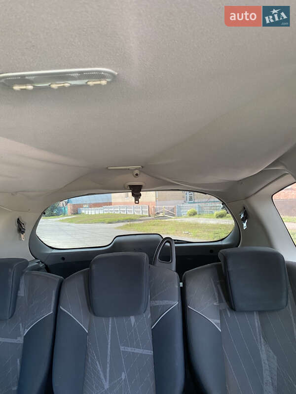 Минивэн Renault Grand Scenic 2004 в Золочеве