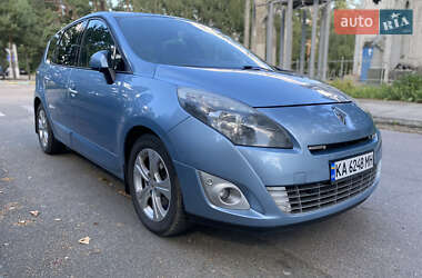 Минивэн Renault Grand Scenic 2010 в 