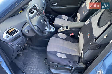 Минивэн Renault Grand Scenic 2010 в 