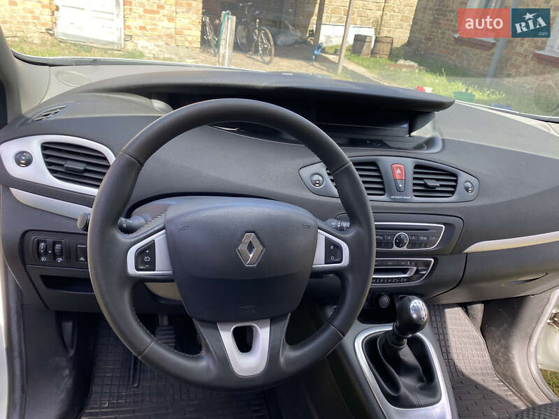 Мінівен Renault Grand Scenic 2011 в Луцьку фото 9 Мінівен Renault Grand Scenic 2011 в Луцьку