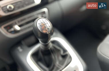 Минивэн Renault Grand Scenic 2014 в 