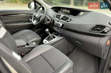 Минивэн Renault Grand Scenic 2014 в 