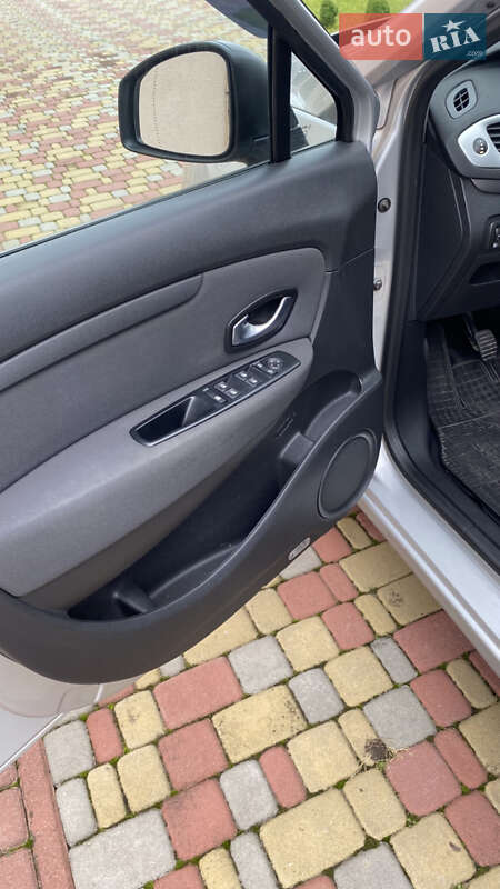 Минивэн Renault Grand Scenic 2009 в Львове фото 7 Минивэн Renault Grand Scenic 2009 в Львове