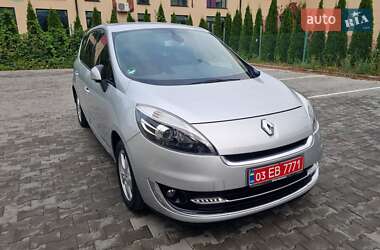Минивэн Renault Grand Scenic 2012 в 