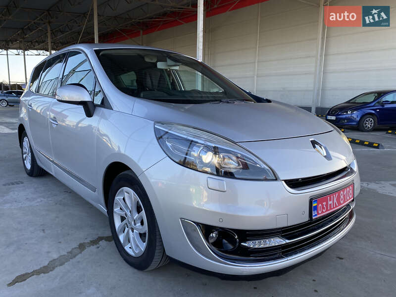 Минивэн Renault Grand Scenic 2012 в 