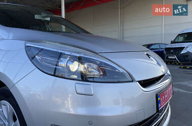 Минивэн Renault Grand Scenic 2012 в 