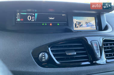 Минивэн Renault Grand Scenic 2012 в 