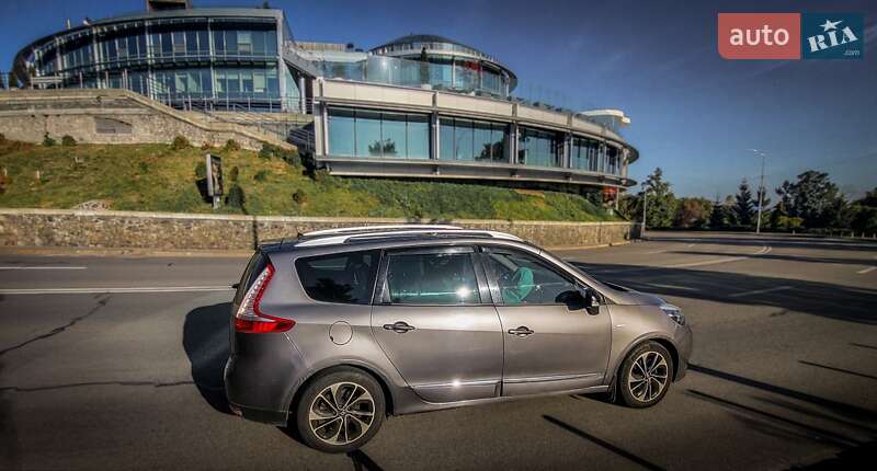 Renault Grand Scenic 2016