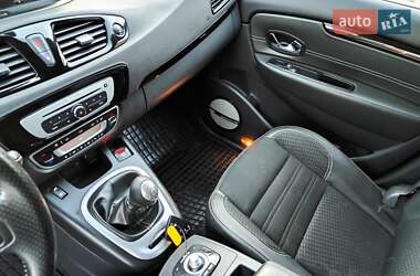 Минивэн Renault Grand Scenic 2015 в 