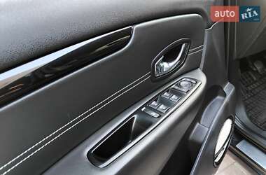 Минивэн Renault Grand Scenic 2015 в 