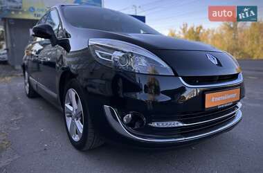 Минивэн Renault Grand Scenic 2012 в 