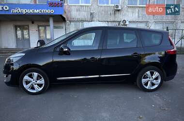 Минивэн Renault Grand Scenic 2012 в 