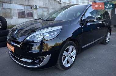 Минивэн Renault Grand Scenic 2012 в 