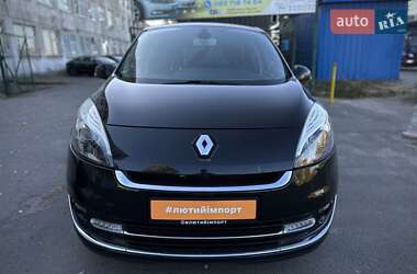 Минивэн Renault Grand Scenic 2012 в 
