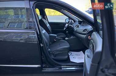 Минивэн Renault Grand Scenic 2012 в 