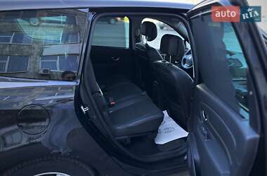 Минивэн Renault Grand Scenic 2012 в 