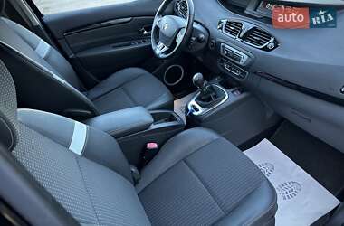 Минивэн Renault Grand Scenic 2012 в 
