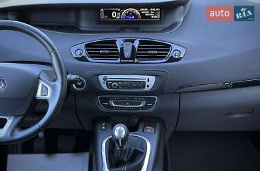 Минивэн Renault Grand Scenic 2012 в 