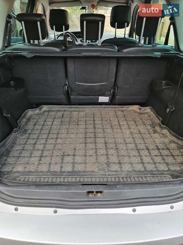 Мінівен Renault Grand Scenic 2014 в Кривому Розі фото 39 Мінівен Renault Grand Scenic 2014 в Кривому Розі